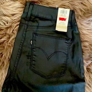 Levi’s black pants.size 29x30